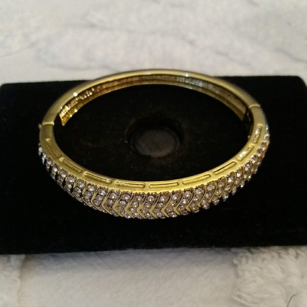 PJM Rhinestone Bangle - Picture 4 of 4